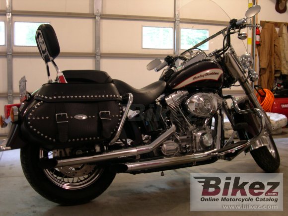 2006 Harley-Davidson FLSTCI Heritage Softail Classic photo